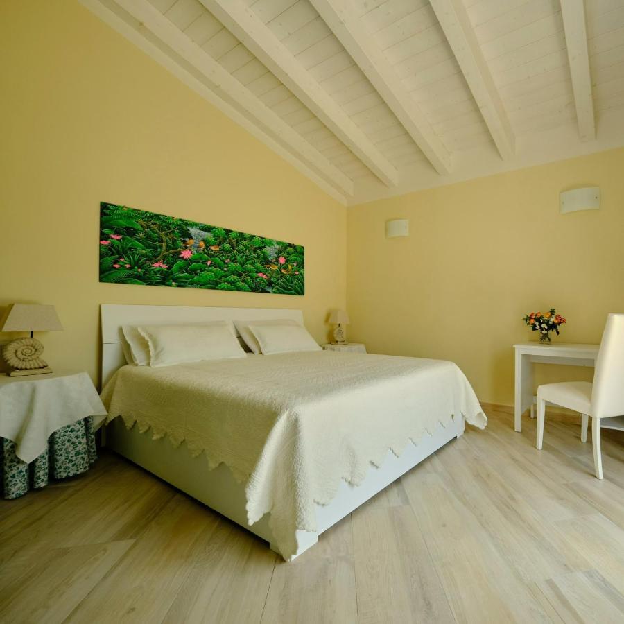 Corte Dei Mirti, Appartamento Indipendente Con Ampia Veranda イグレージアス エクステリア 写真